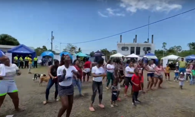 Bailo terapia en la Feria Toda una Vida